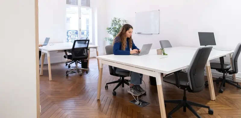 espace de travail loué d'Enky Invest